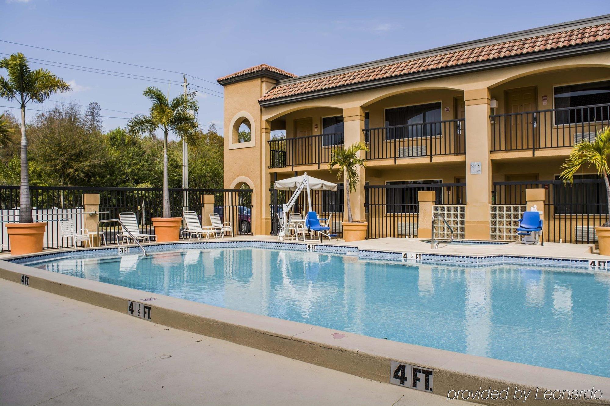 Comfort Inn Sun City Center - Ruskin - Tampa South מראה חיצוני תמונה
